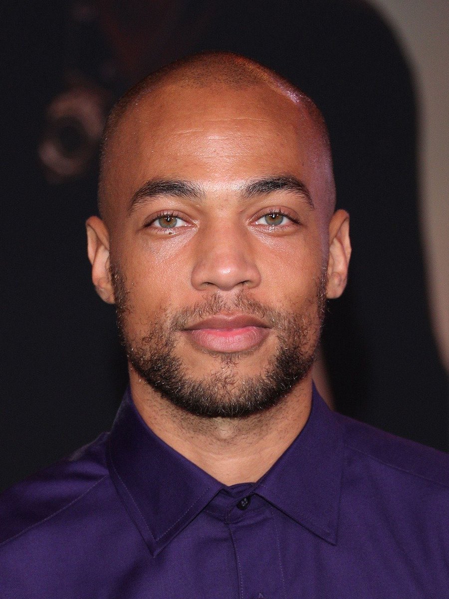 mikeyshawn's tweet photo. A Mikey Shawn Exclusive:
Kendrick Sampson advertising that lightskin pussy before he was famous https://t.co/Ymyd0aWU3z