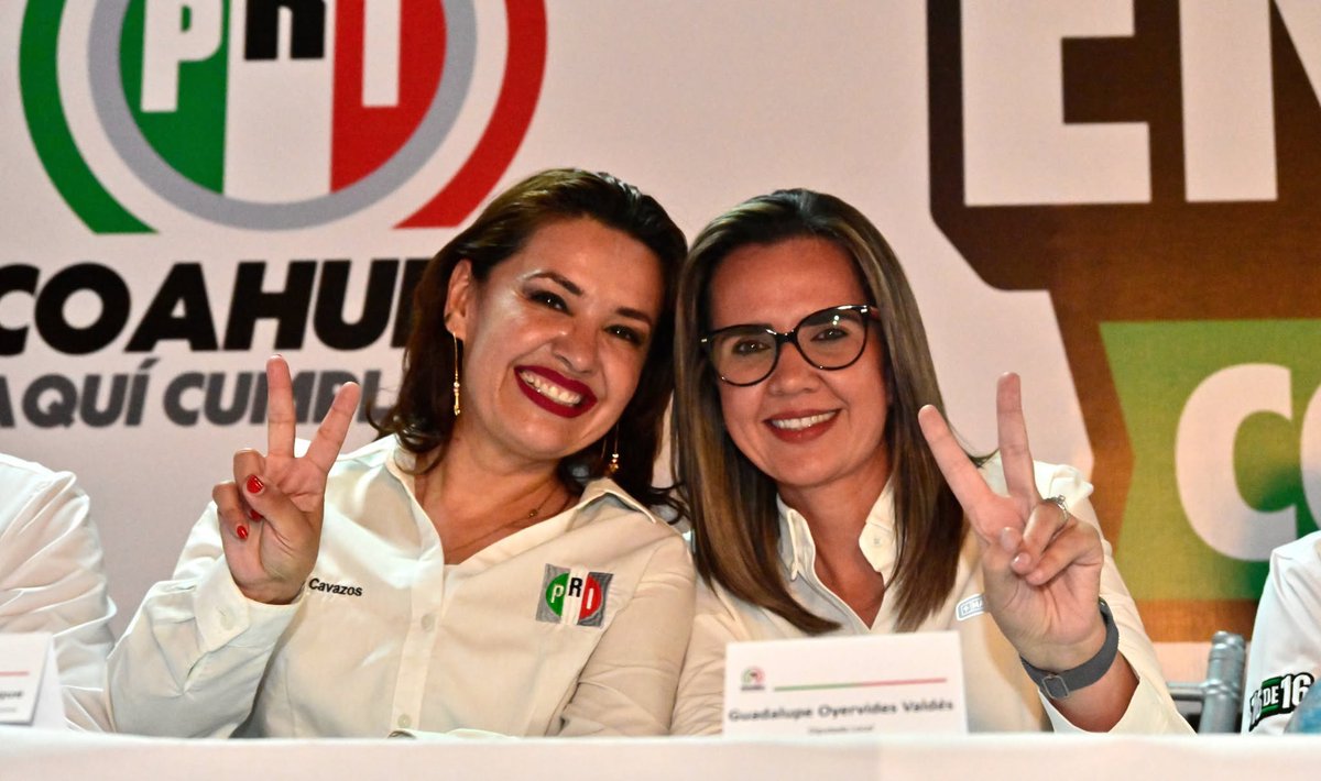 gpeoyervides's tweet photo. ¡Buenas noches!

Cerramos semana con toda la buena vibra en los #ConsejosPoliticos de los municipios de #Monclova y #Castaños del PRI Coahuila 🟢⚪️🔴

Me dio muchísimo gusto cerrar el día saludando a tantas amigos y amigas , seguimos trabajando en #equipo y pa’delante por #Coahuila 💚