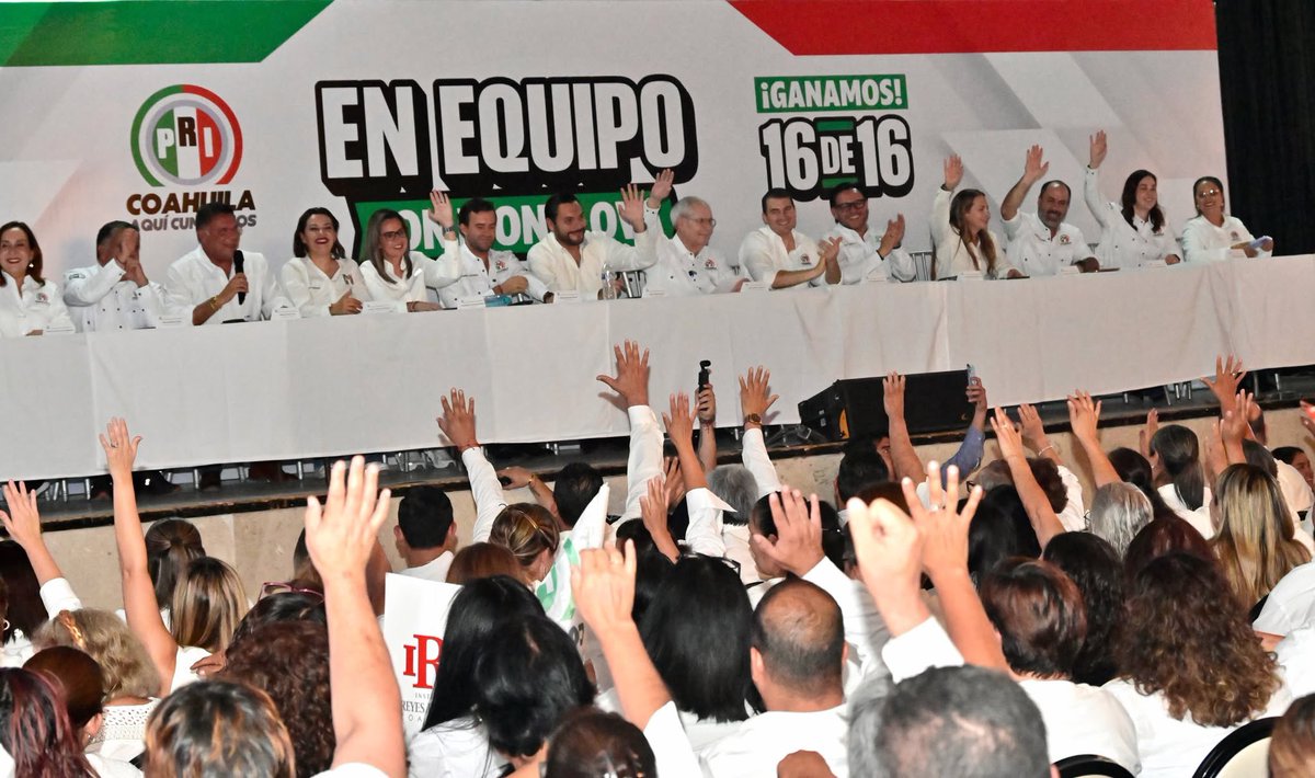 gpeoyervides's tweet photo. ¡Buenas noches!

Cerramos semana con toda la buena vibra en los #ConsejosPoliticos de los municipios de #Monclova y #Castaños del PRI Coahuila 🟢⚪️🔴

Me dio muchísimo gusto cerrar el día saludando a tantas amigos y amigas , seguimos trabajando en #equipo y pa’delante por #Coahuila 💚