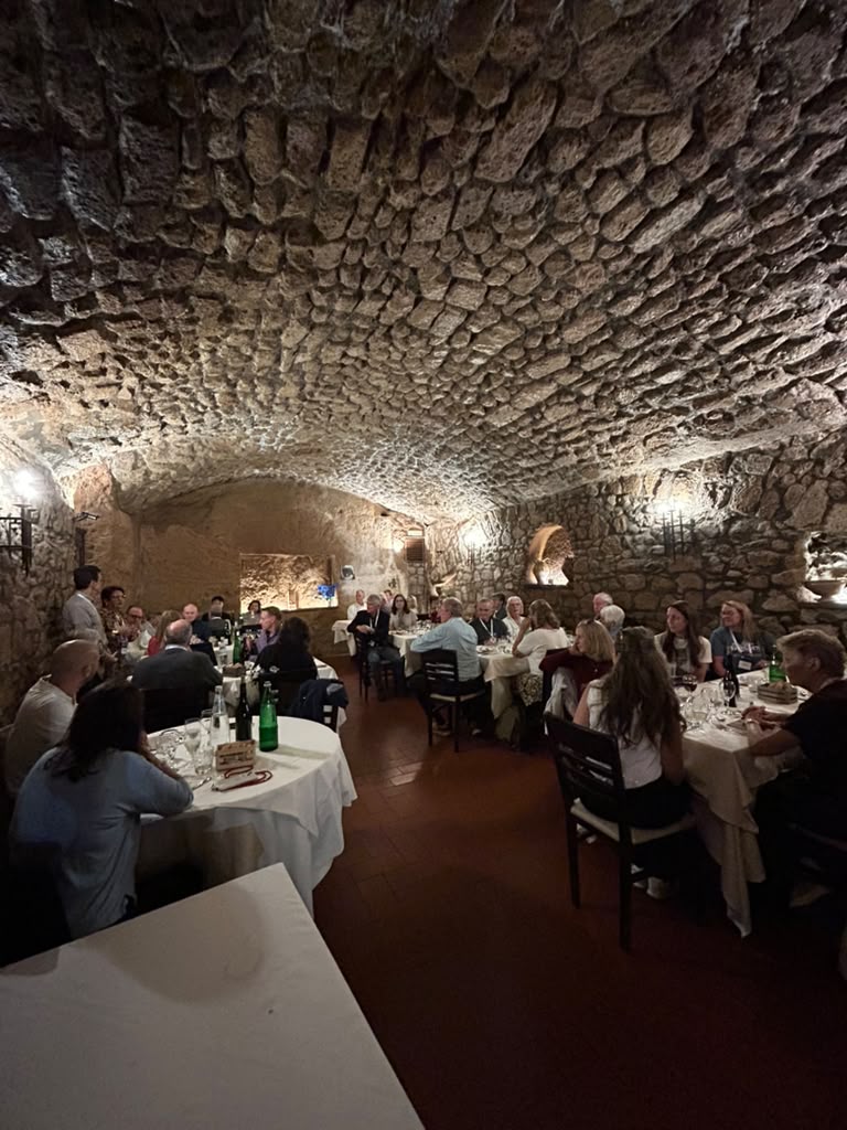 TsItalyExpert's tweet photo. Dinner in Orvieto!
#TsItaly @PetriOP #LaDolceFede26 #Pilgrimage @MattBunson https://t.co/SivqAh2prJ