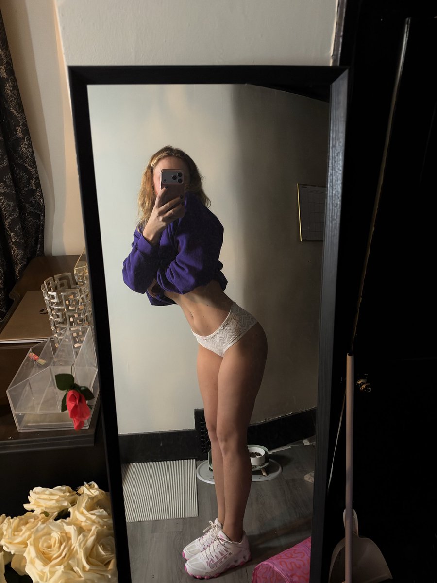 HaileyStinson22's tweet photo. hi my love 💋 https://t.co/L5BQF6H9lc