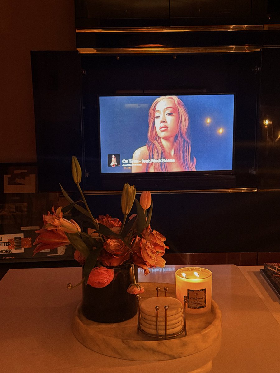 thecimonalisa's tweet photo. home(ments) 🕯️ https://t.co/mBaARTrL3f