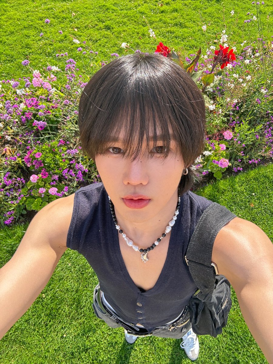 Anilalampai's tweet photo. ดอกไม้ทั้งสวน ยังสวยสู้พี่มินไม่ด้ายยยยย
งือออออออ คนสวยขาาาาา🫠🫠🫠

#toptapMinlee 
#Minleethanakorn https://t.co/mqRIjTYeKM