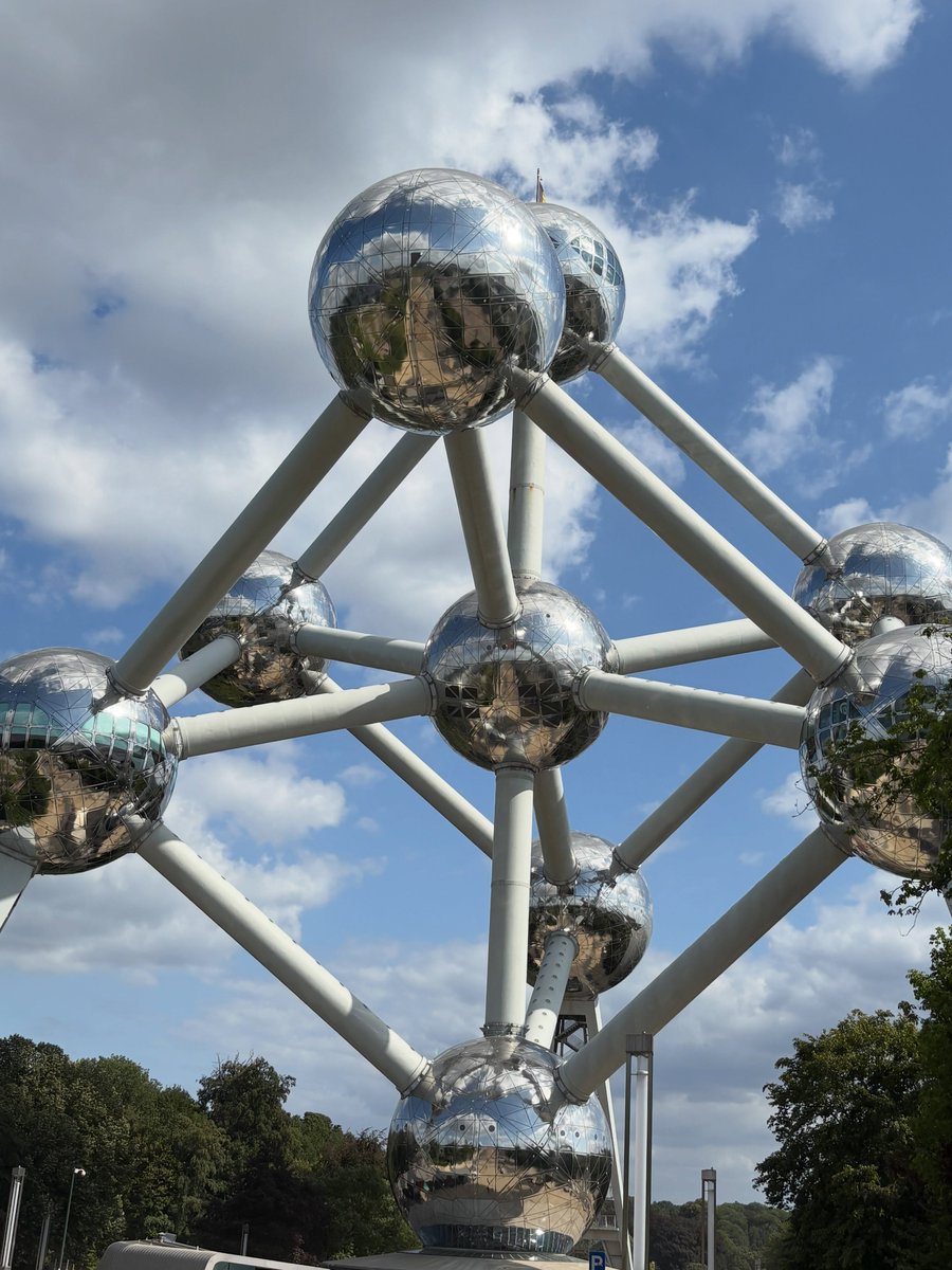 naywagner's tweet photo. Atomium: where Brussels’ past meets a bold vision of the future. https://t.co/DjPNJ0Q9bD
