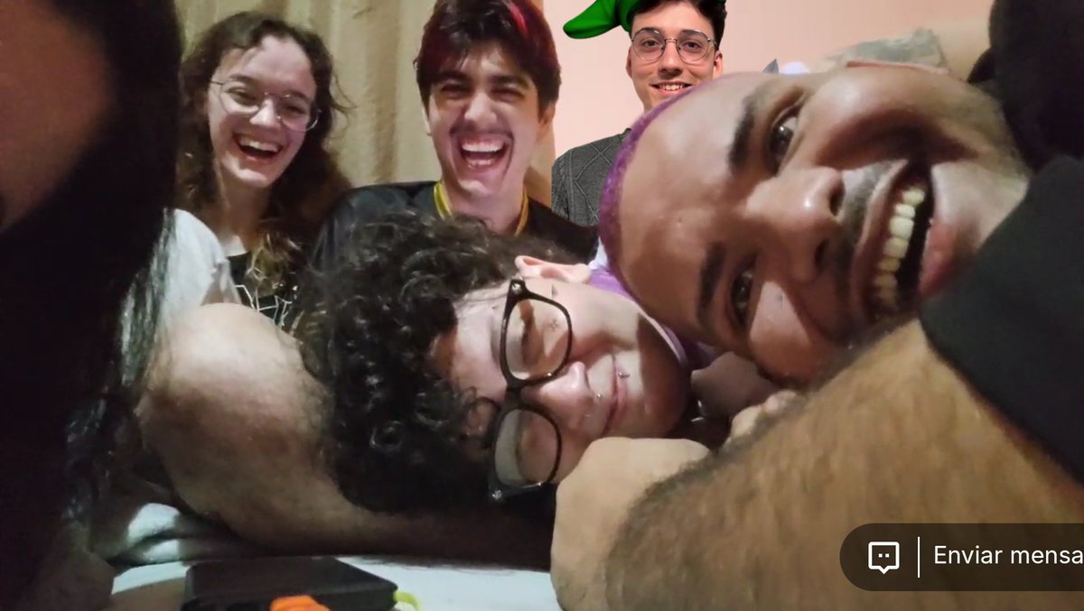 AcervoNunuzoide's tweet photo. Mais uma live incrível hoje❤️‍🩹 muito fofinho eles juntos🤏🩷 https://t.co/5mD05BOha6