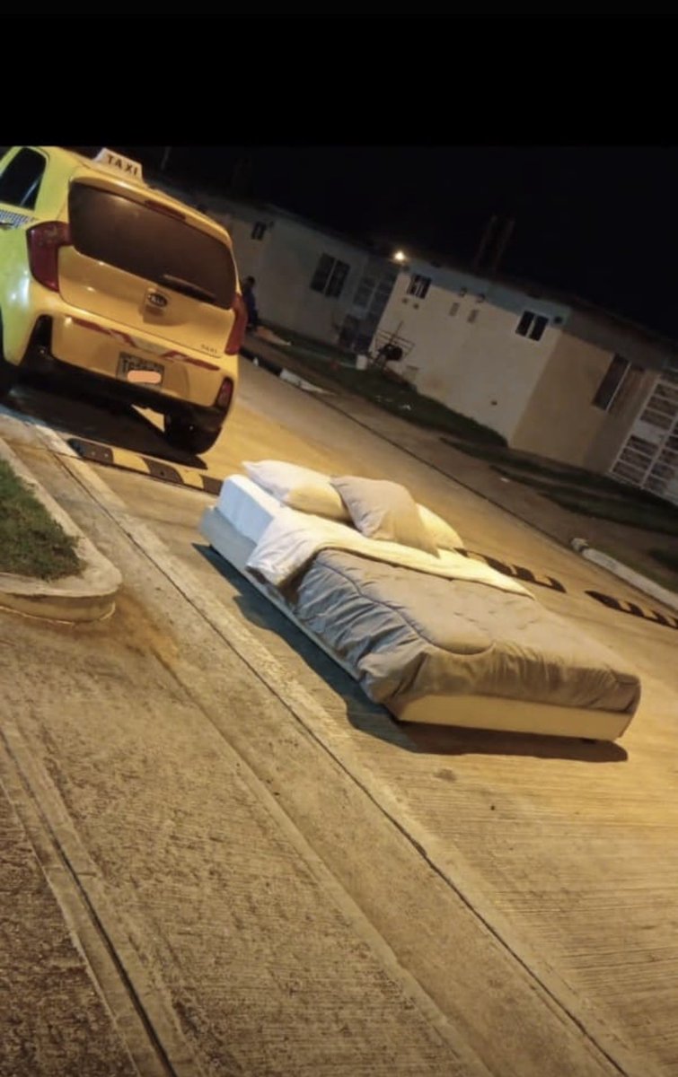 SoyKemm's tweet photo. Un hombre precavido vale por dos. https://t.co/UY7HEjRMOC