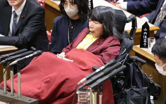 Tanakaseiji14's tweet photo. 潰れてしまえ！
いらんだろ！

いのちの党幹部、離党議員を引き留め「これまで通りの政党交付金が入らなくなる」 https://t.co/4p5Q2qXe7J
