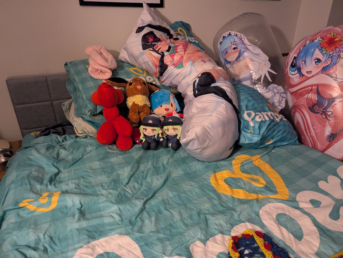 SarahWitchie's tweet photo. Had a really hard week, due to a variety of things, so I've decided it's time to go super cozy mode. Rate the bedroom drip. 

Featuring my daki of @SluggabugArt 's OC Milky, who's diaper is currently pushed up against my face! Exactly where it belongs ehe https://t.co/SoErFJeOTL