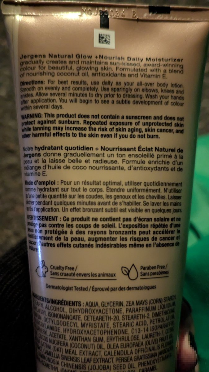 gaccprincess's tweet photo. OK i was trying to read all the information on the back of this new moisturizer i got that's supposed to help me maintain my tan lines, but im rlly high and my eyes r SO red and i keep forgetting to blink so they get dry and then i have to blink rlly hard and for rlly long >.< ow https://t.co/KjIBmd7jmI