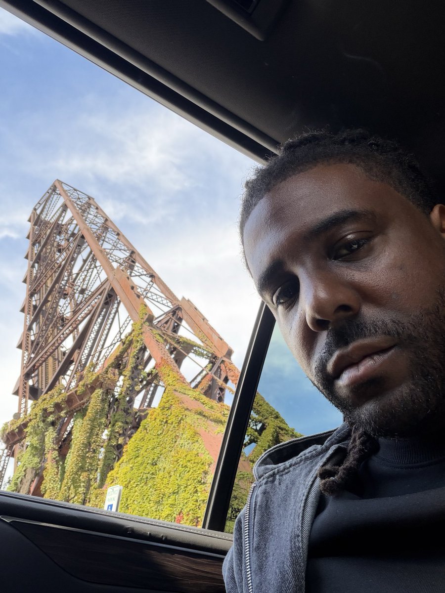 kingchip's tweet photo. Where am I? 😎 https://t.co/5TBGrwb2T0