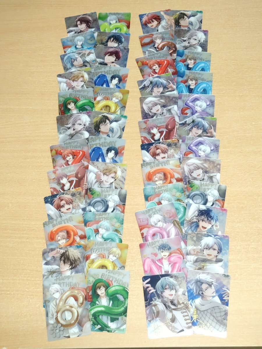 KaterDa0204's tweet photo. 発売されてるって見て、慌ててアニメイトに買いに行ったメタルカード
(*´∀｀)

買う予定なかったのに、見たら買っちゃった缶バ⋯
缶バはあまり使わないから買わないようにしてるのに、素敵すぎて買っちゃった！！

画像２枚目　こんな感じで入ってましたよー♪ https://t.co/7Hiv23SSJZ