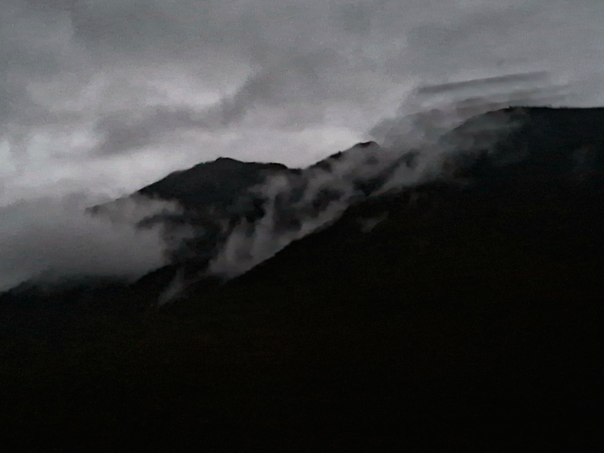 fartisparti's tweet photo. Went over the pass when it was foggy, best time to go over the pass by far https://t.co/vcPnhVtOWx