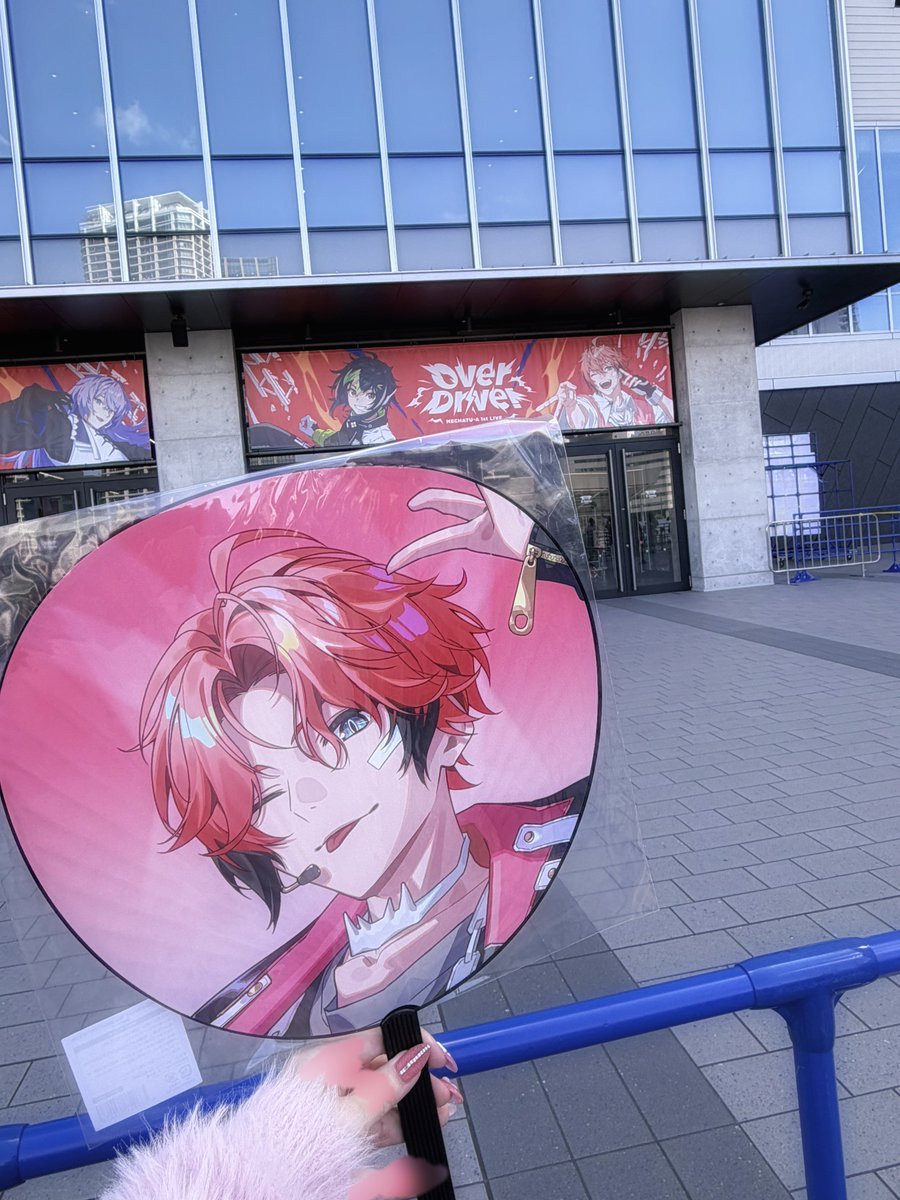 mago_mgmg's tweet photo. にじ…んじ大本命のライブが奇跡的に当たった(T-T)ライブ夕方からだけど普通に楽しみすぎて死ぬ https://t.co/e3RhzUvCo5