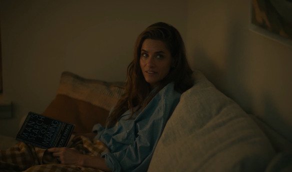 BooksInFilms1's tweet photo. Man's Search for Meaning: An Introduction to Logotherapy by Viktor Frankl. Fantasy Life (Matthew Shear, 2025) #BooksInFilms #BooksInMovies #BooksOnScreen #ViktorFrankl #MatthewShear #AmandaPeet. Thanks https://t.co/zTrPptLeLS. Explore more real books in films in Instagram https://t.co/mvupXnPxWh - Tumblr https://t.co/1xCb3XZD3G