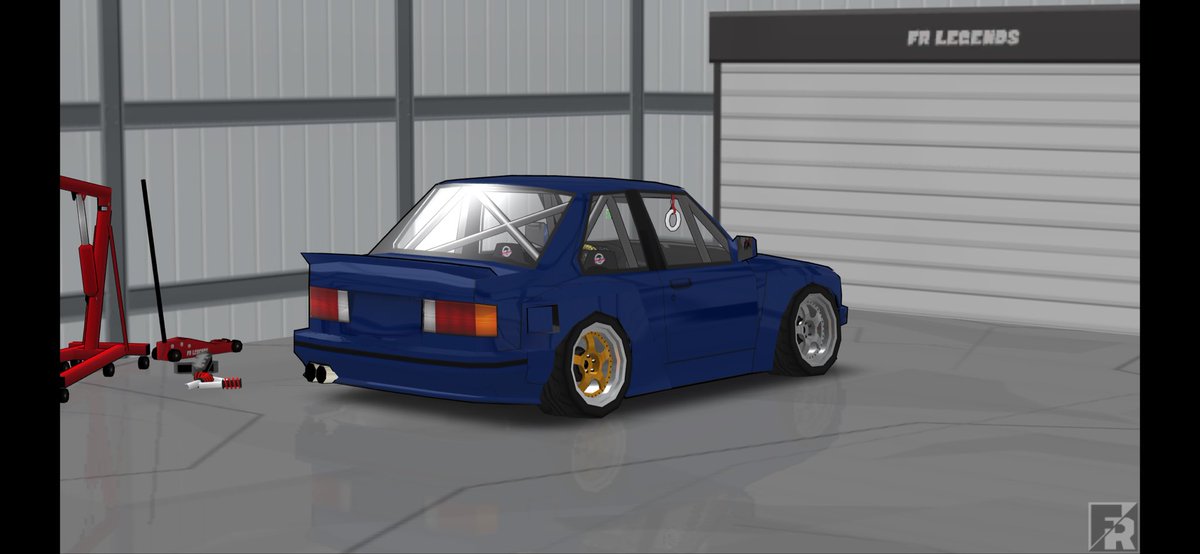 OfMenus's tweet photo. I bought a rc drift car. Sneak peek https://t.co/ojkySw8Qpv