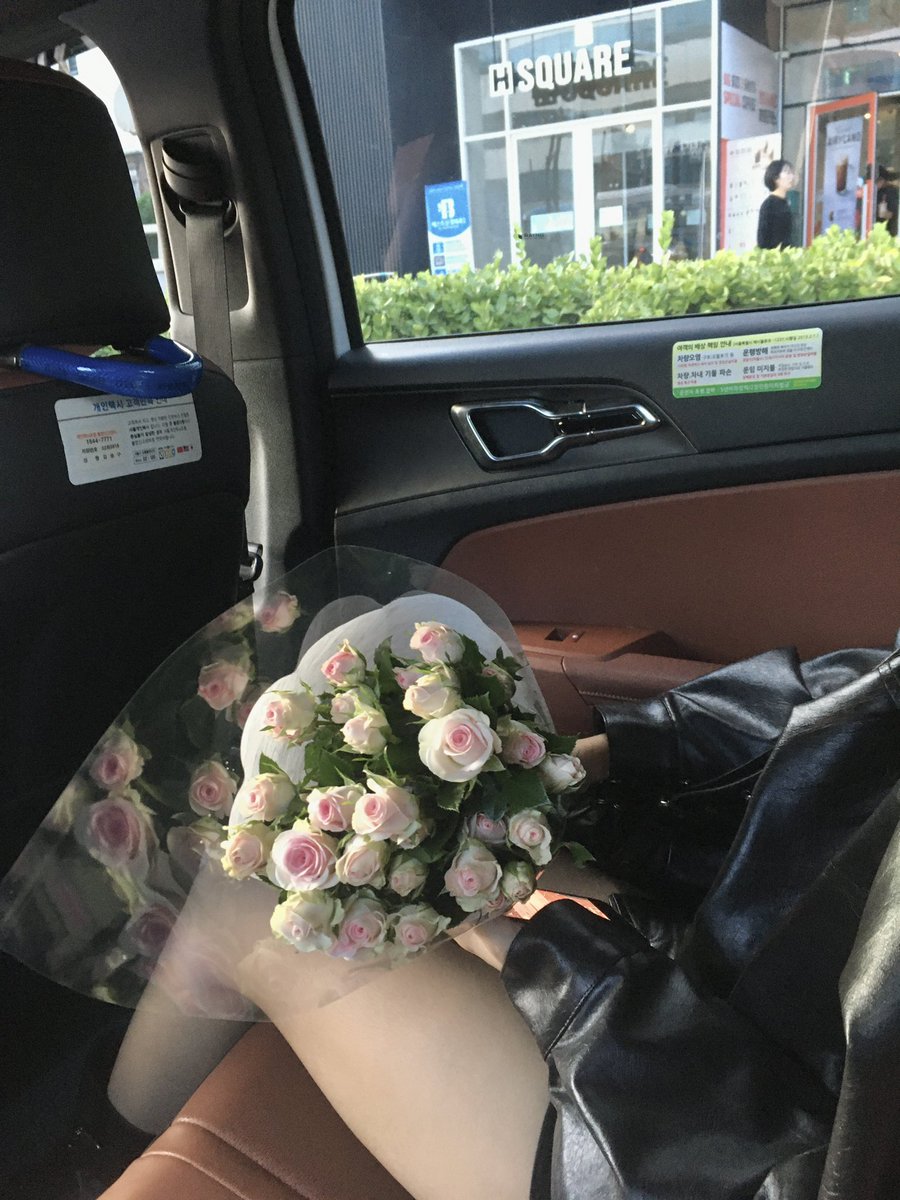 hkdyjy's tweet photo. 서울 다녀왓어요//넘행복햇음 https://t.co/aaLRVqtTWj