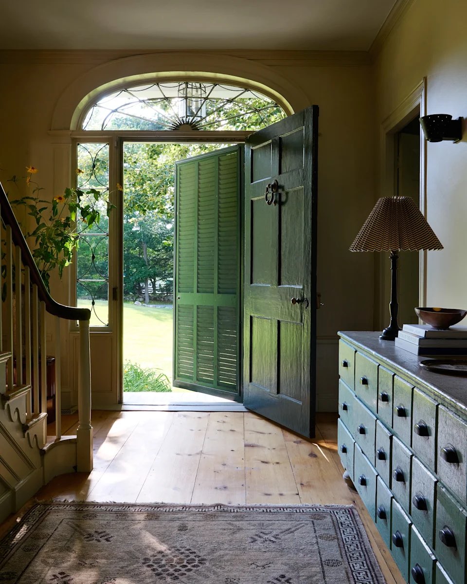 wrathofgnon's tweet photo. Panelled doors wasn't a pretty extra but a clever solution to doors expanding with moisture and warping or jamming shut. Because wood expands and contracts in relation to the ambient air humidity (and also rain etc. if outdoors), the wood panels (not nailed or glued) could move freely inside the groves of the frame. This allowed tight doors that shut very close to the door frame, often mere millimeters or fractions of an inch, giving us ncreased privacy and better acoustics.

And they look very charming.