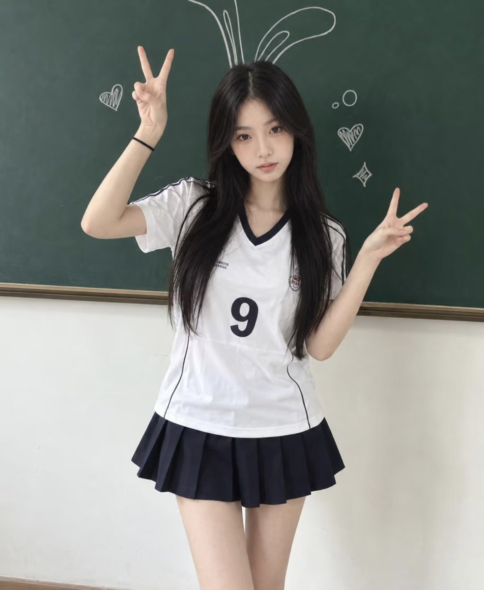 robin47kp9's tweet photo. 天塌了  天塌了

被哥哥超了 我现在懵懵的😡

第一视角  要看吗？准备删了… https://t.co/DNyBFBrHZe