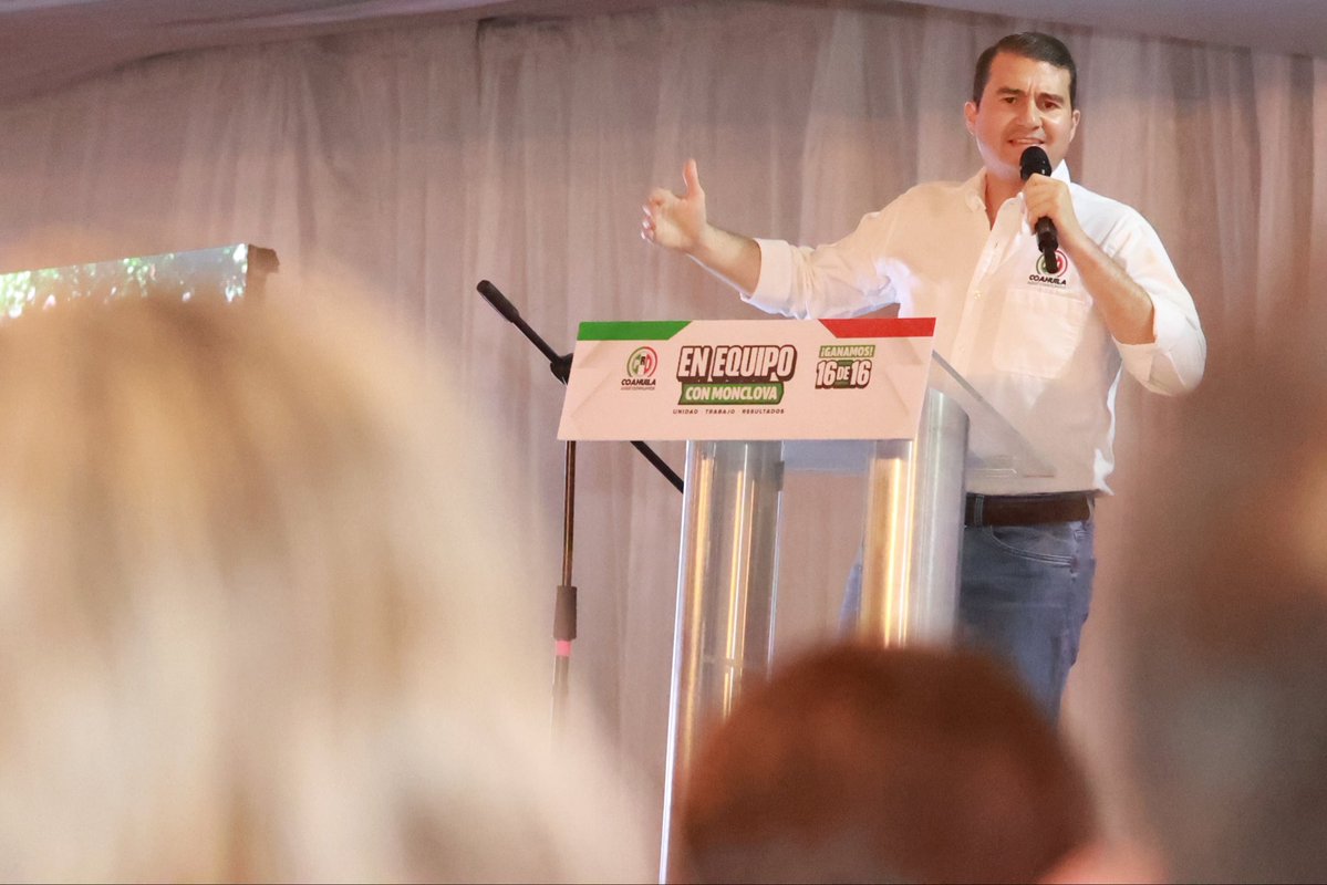 gelizondop's tweet photo. ¡En #Monclova y #Castaños, cerramos la semana con nuestra gente! Junto a Don Carlos Robles, presidente de nuestro partido; @DiegoRodzC ; mi compadre @carlosvpmva, alcalde de Monclova; y mi amiga Yesica Sifuentes Zamora, alcaldesa de Castaños, participamos en los Consejos Políticos Municipales, donde nos reunimos con mujeres y hombres que todos los días defienden a Coahuila desde el PRI. ¡Los buenos gobiernos tienen un claro ejemplo en nuestro gobernador @manolojim! ¡Puro jale en Coahuila! 💪🏻
#AquíCumplimos #CoahuilaPaDelante #PuroJale