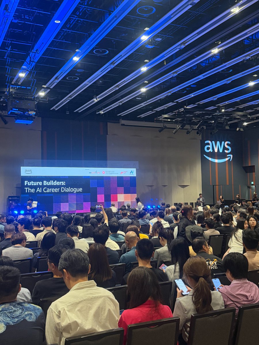 mi_cells's tweet photo. Yesterday afternoon the MiCells team attended AWS Future Builders at HKSTP - Hong Kong Science and Technology Park.

Werner Vogels gave a facinating keynote speech regarding AI and how its here to help not hinder our development.  

As an #HKSTP based startup, we’re building toward a new category of private healthcare: the world first commercial private blood bank.

Learning, connecting and building from Hong Kong.

#MiCells #HKSTP #AWS #Biotech #HealthTech