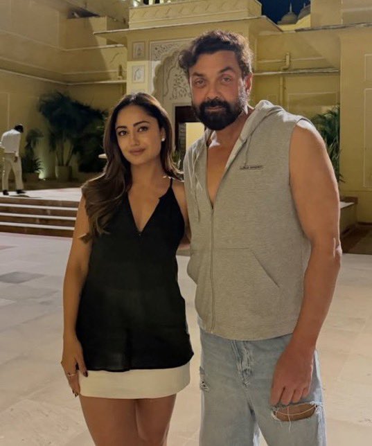 FilmoraHQ's tweet photo. #BobbyDeol’s career comeback continues to grab attention!
His on-screen chemistry with Tridha Choudhury in Aashram is back in the spotlight after unverified social media claims that the two were travelling together. 👀
Meanwhile, #Aashram Season 4 is in production! 🎬 https://t.co/6xem6YxT47