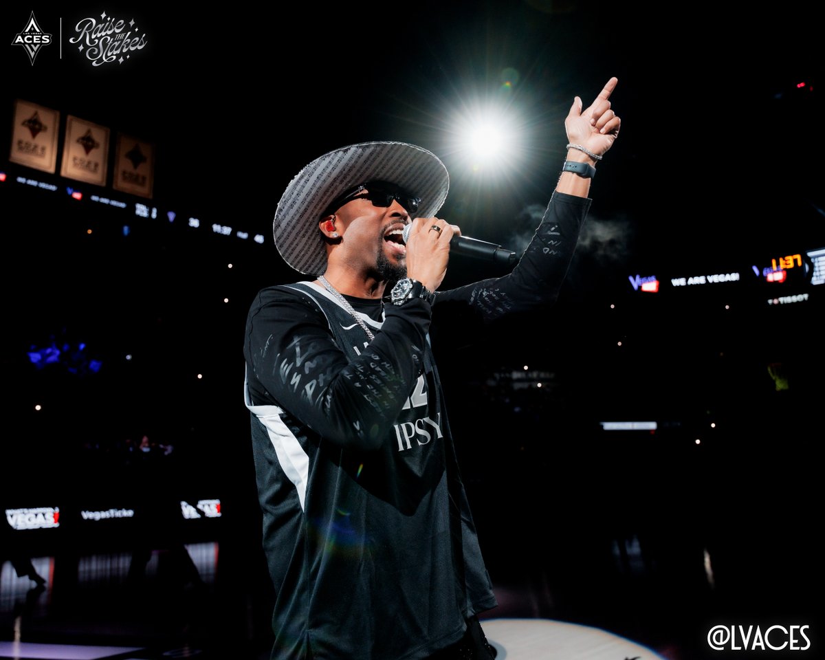 LVAces's tweet photo. It's Friday night and we feel alright 🎶

Thanks @montelljordan for showin' out at The House!

Presented by @Vegas_Tickets // #RaiseTheStakes https://t.co/WCxQgDWAaK