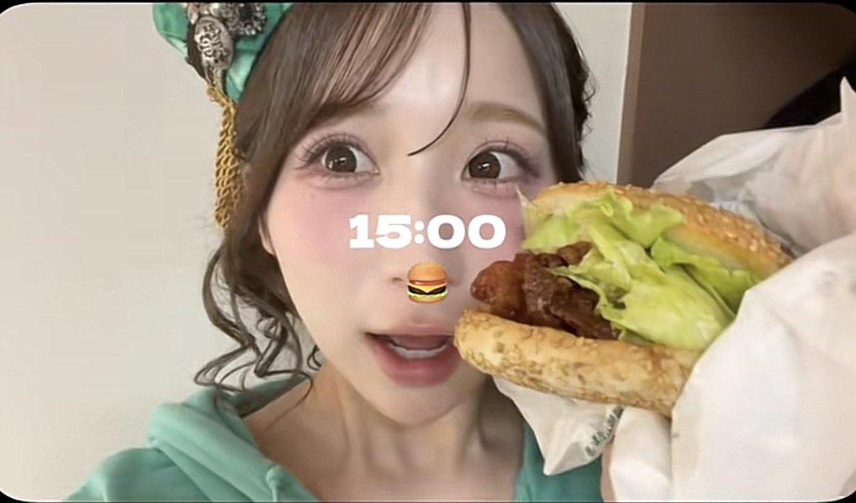 y_i_tCT's tweet photo. きゃんちゅーset logに映るなちさんもぐもぐ率めちゃ高い笑 #小川奈々子 https://t.co/FOVcGVinlw
