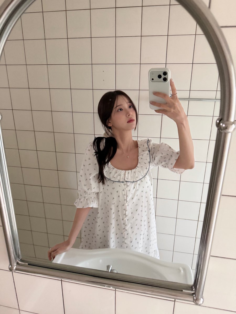 fleurtinity's tweet photo. ️️
️️
📍 KOST SADAJIWA @KOSGADAJIWA

Akhirnya hari ini sudah pindahan, meskipun ujung-ujungnya teler lagi.️️️️
️️ https://t.co/wla2BuVbyW