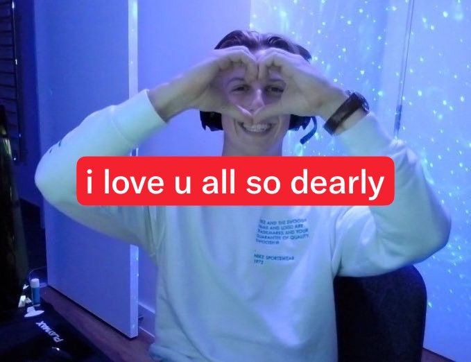 hanandcheeses's tweet photo. GAHHHHHH I LOVE U ALL FOR MOOTING ME UP. LEGIT JUAT CAME BACK ON IM SURPRISED I GEN GOT SOME MOOTS
#ilovemymoots #livelaughlove
 me asf as fuck https://t.co/VbKCNinX3R