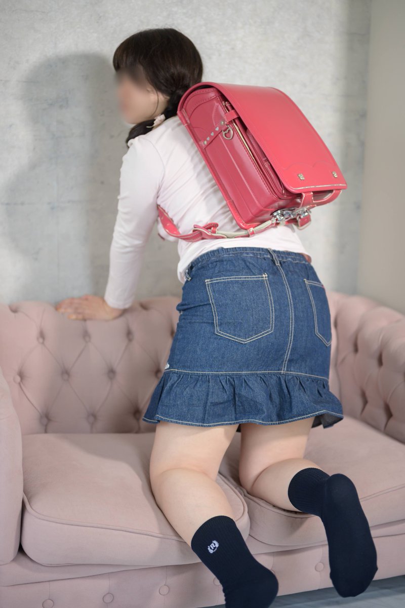 bloom_260's tweet photo. 久しぶりに写真💕
ランドセル🎒 https://t.co/FmBdscO9T7