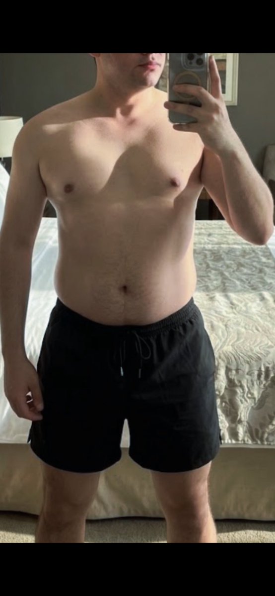 AlexEsparza98's tweet photo. Hoy por fin puedo decir que baje 8 kilossss, todavía me faltan otros 8 pero pacienciaaaaaaa ok ? En marzo voy a rt esto https://t.co/1RJT8zyaKx