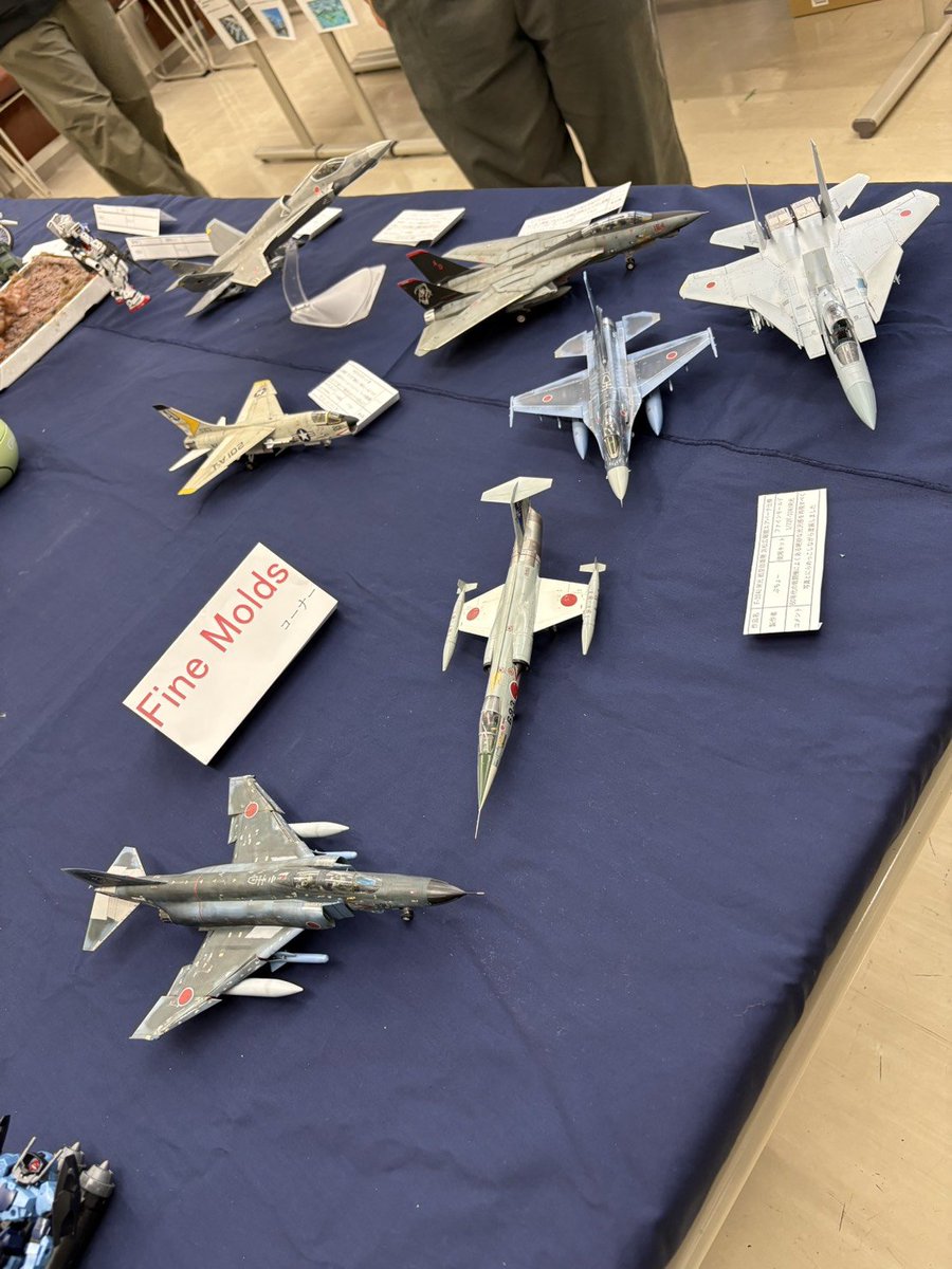 goshikiken's tweet photo. 【社長のお出かけ】豊橋技術科学大学の #第49回技科大祭 の技科大模型部ｻﾏ展示にお邪魔しました。当社キットも多数製作頂き感謝です。 https://t.co/qX5wPeRGDH