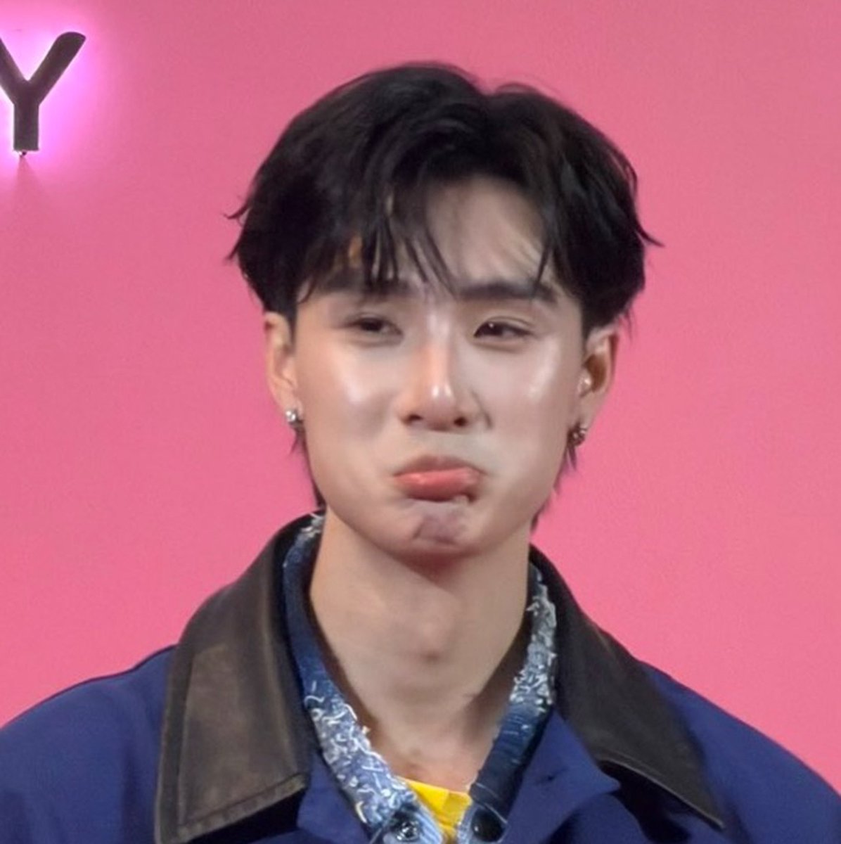 ImbunnyJ's tweet photo. เด่กคนนิ้ เบะอะไยนักหนาไม่ยู้ ตั้งแต่เด่ก จนโต ก็เบะเบะเบะ บุ๊นปากบุ๊ยบุ๊ย >< นั้ลลั้คชะมุด https://t.co/Oec5z9gs0g
