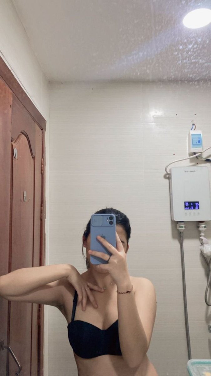 CHestergmpf's tweet photo. Titipan DM..!!!! Kirim pap Minta di rate toketnya plus pengen di post jugaaa🤤🤤😍💦 https://t.co/4YpituQeCM