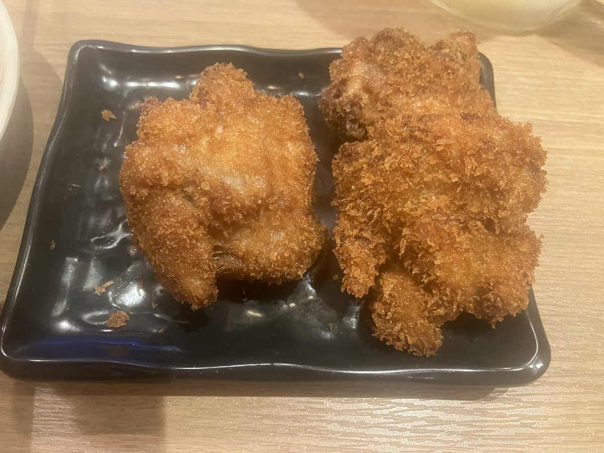 ycm224's tweet photo. クロワッサン生地の唐揚げ美味しい
（๑ ᷇ 𖥦 ᷆๑) https://t.co/5YY75UrrrT