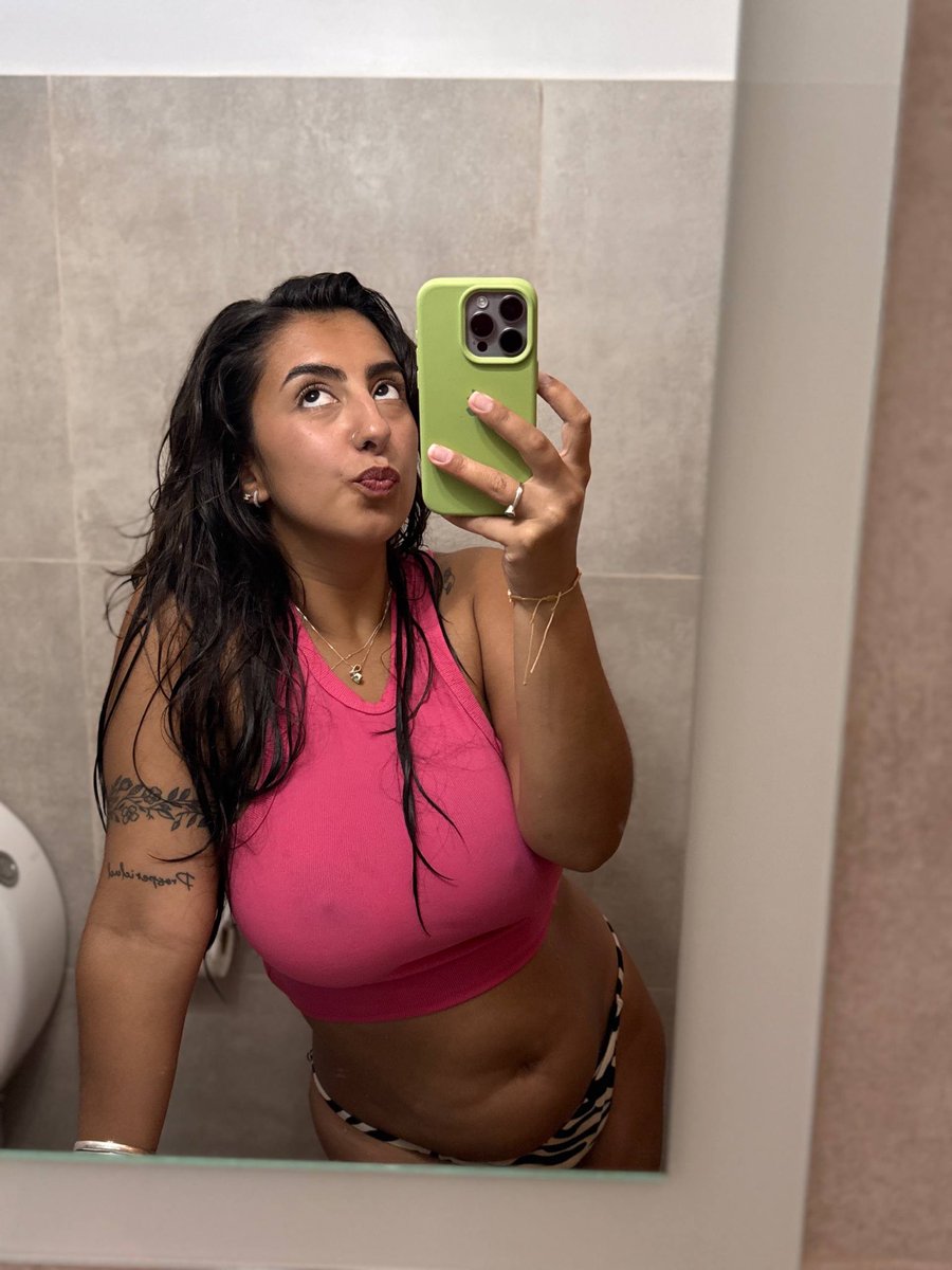 sweetestmaybee's tweet photo. Join me in the shower 💦 https://t.co/5m6cD9OpAh