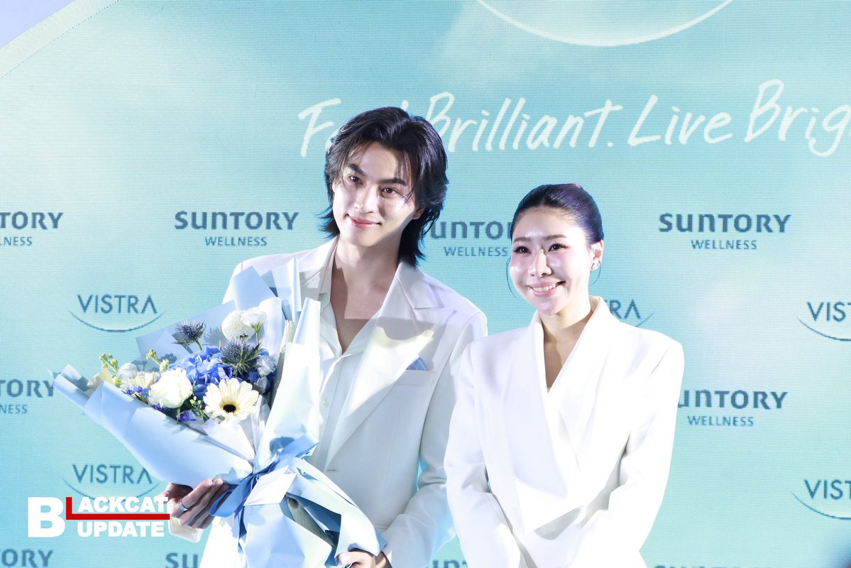 Blackcatupdate's tweet photo. {เก็บตก} บรรยากาศงานเปิดตัวพรีเซนเตอร์คนล่าสุดจาก #VISTRA “น้องกลัฟ คณาวุฒิ” #GulfKanawut​ พร้อมด้วยแขกสุดพิเศษ “ซี ทวินันท์ #sea_tawinan - นอร์ท #JaoNorth - อ๊อตโต้ #ottoottoo - บาส อัศวภัทร์ #Basvpr - ฟูไอซ์ #FuaizThanawat ” ในงาน​ "The New Era of VISTRA" 🌤️✨

#SuntoryWellness
#FeelBrilliantLiveBright