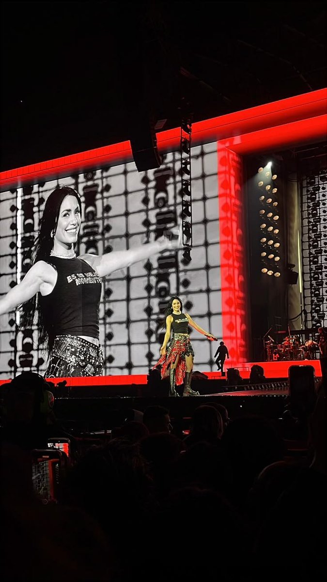 esposglow's tweet photo. Feliz cumpleaños a mi persona favorita, las que más admiro y cariño tengo. Te amo con todo mi corazón, sos mi guia. Gracias por todo y por ser como sos. Felices 35 a vos mi vida. 🥹💕
FELIZ CUMPLE @lalioficial https://t.co/zlSgfen6hc