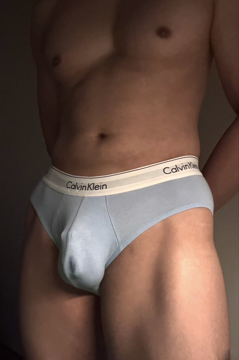 gradlocked's tweet photo. On any regular night, I’d probably kick up my feet and enjoy watching oomf struggle as I busted my 2nd load down his throat. 

Instead, tonight I got to run 5 miles at the gym. Caged, plugged, and only a lil wet spot to mark my denial. Fuck. 

#chastity #locktober #caged #locked https://t.co/0EXZVoDBHb