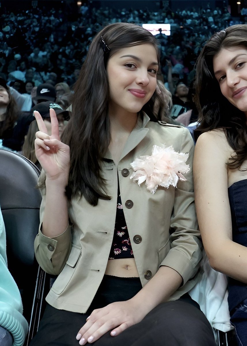 liviefiles's tweet photo. so obsessed with olivia rodrigo pretty face without makeup https://t.co/kqxJ6uQLQh