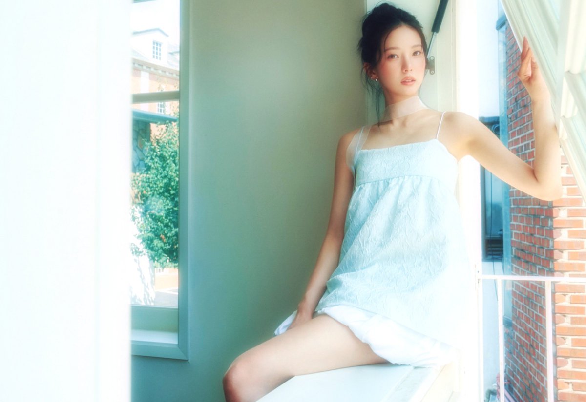 choiyudin's tweet photo. 𝙎𝙚𝙨𝙞 𝙥𝙤𝙩𝙧𝙚𝙩〃kesekian kalinya melakukan pemotretan untuk rumah baruku 𝖤𝗅𝗌𝖾 𝖤𝗇𝗍. Bertema suasana musim panas dengan latar belakang yang penuh dengan sinar alamnya yang indah. 📸 Dipotret oleh Lee Minkyu-nim. https://t.co/gtR9tBu1DG