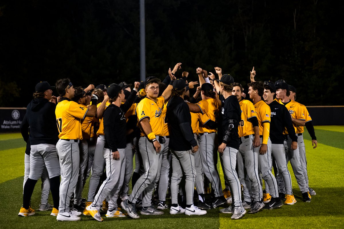 AppBaseball's tweet photo. Doubleheader sweep!

Game 1: App State 6, UNCW 3
Game 2: App State 3, UNCW 2 

#TIGMA https://t.co/1RTRaSRpei