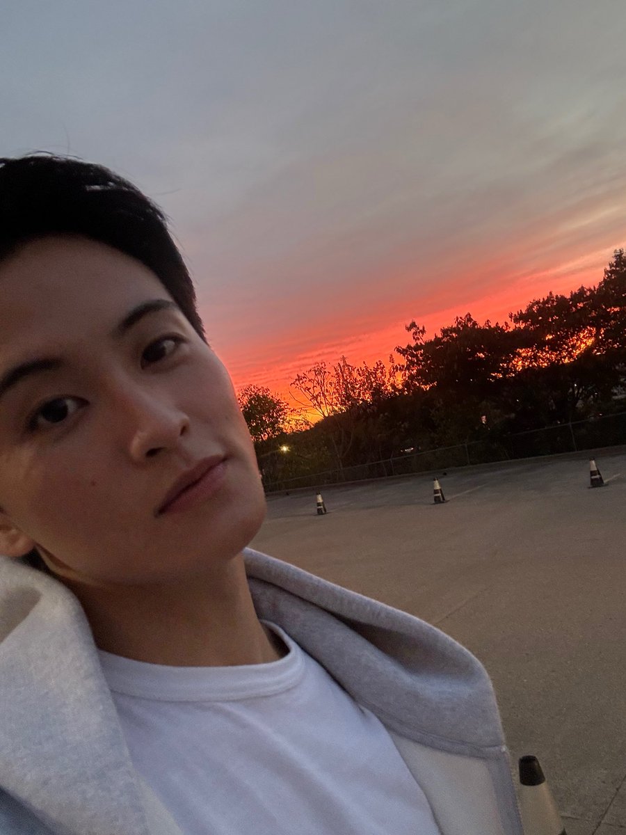 Masa0382's tweet photo. 마크랑 비슷한 하늘을 봐서 기분좋아 https://t.co/ceH00rG3ir