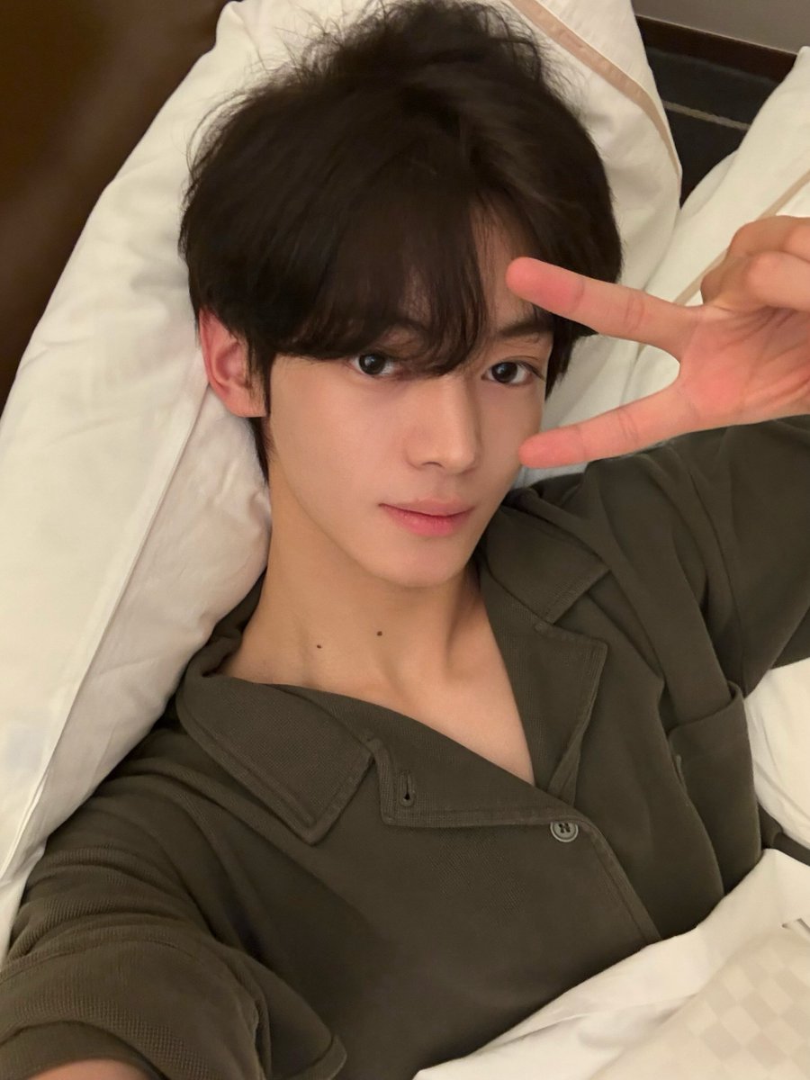 twhanjin's tweet photo. met pagi dunia tifutifu 🥱🌅 https://t.co/HFpn3rm94v