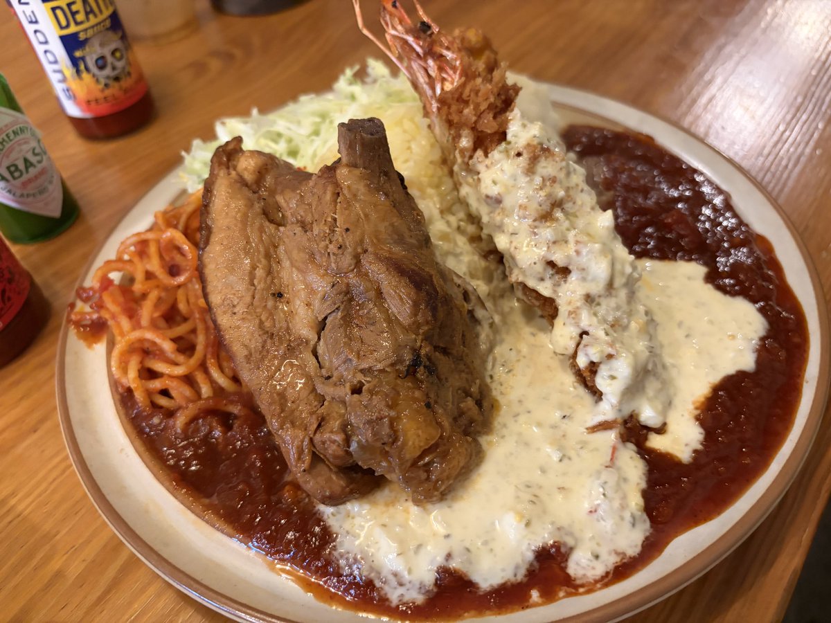 falconergeorge2's tweet photo. スペアリブをトッピングしたら
レンガみたいの乗ってきた https://t.co/xJ0vkzyrlS