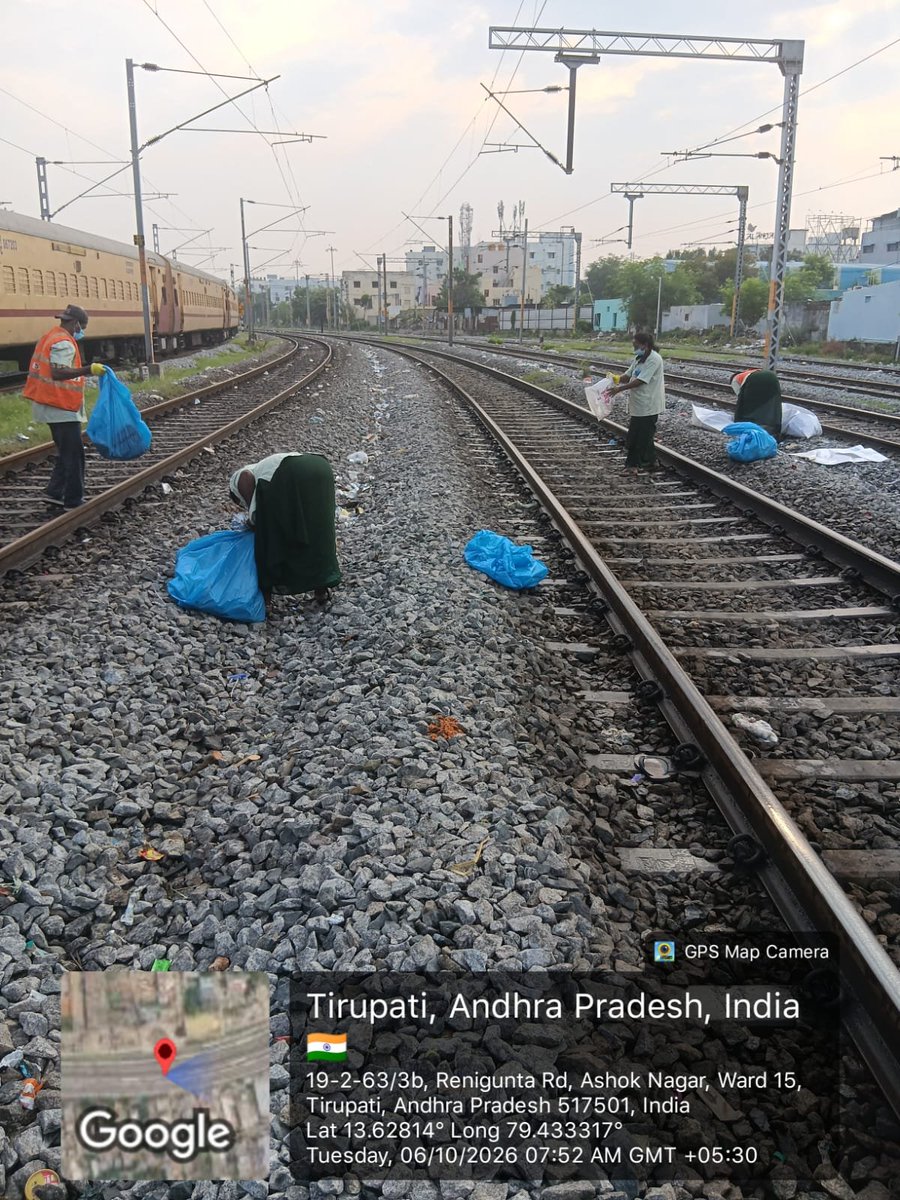drmgtl's tweet photo. 🌱 Advancing the mission of cleanliness! During #SwachhataPakhwada2026, Tirupati & Renigunta Railway Stations under Guntakal Division witnessed focused efforts to clear accumulated bushes, plastic waste, garbage and scrap from trackside areas and Level Crossings. 🚆✨
@RailMinIndia
@SCoRAILWAYVSKP #SwachhBharat