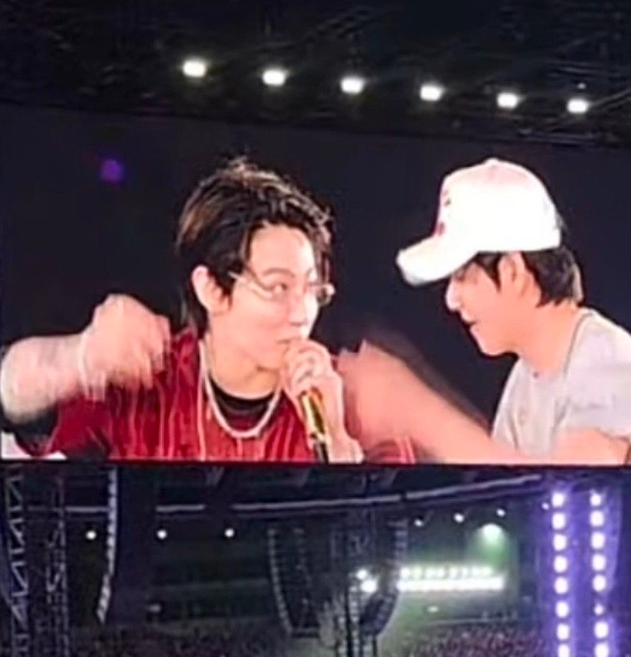 lovrtaetk's tweet photo. U GOTTA BE KIDDING ME TAEKOOK https://t.co/ONzvHet3SA