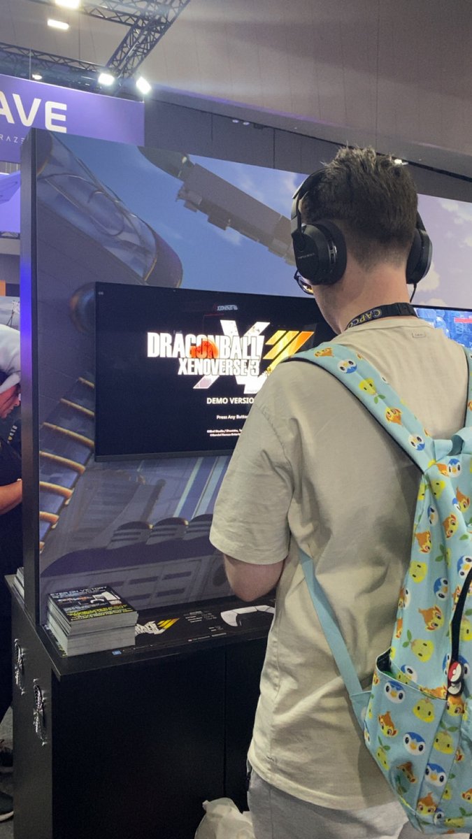 NotJordon_'s tweet photo. Got to play xenoverse 3 at pax Melbourne 💪 https://t.co/2YUu2NxT1U