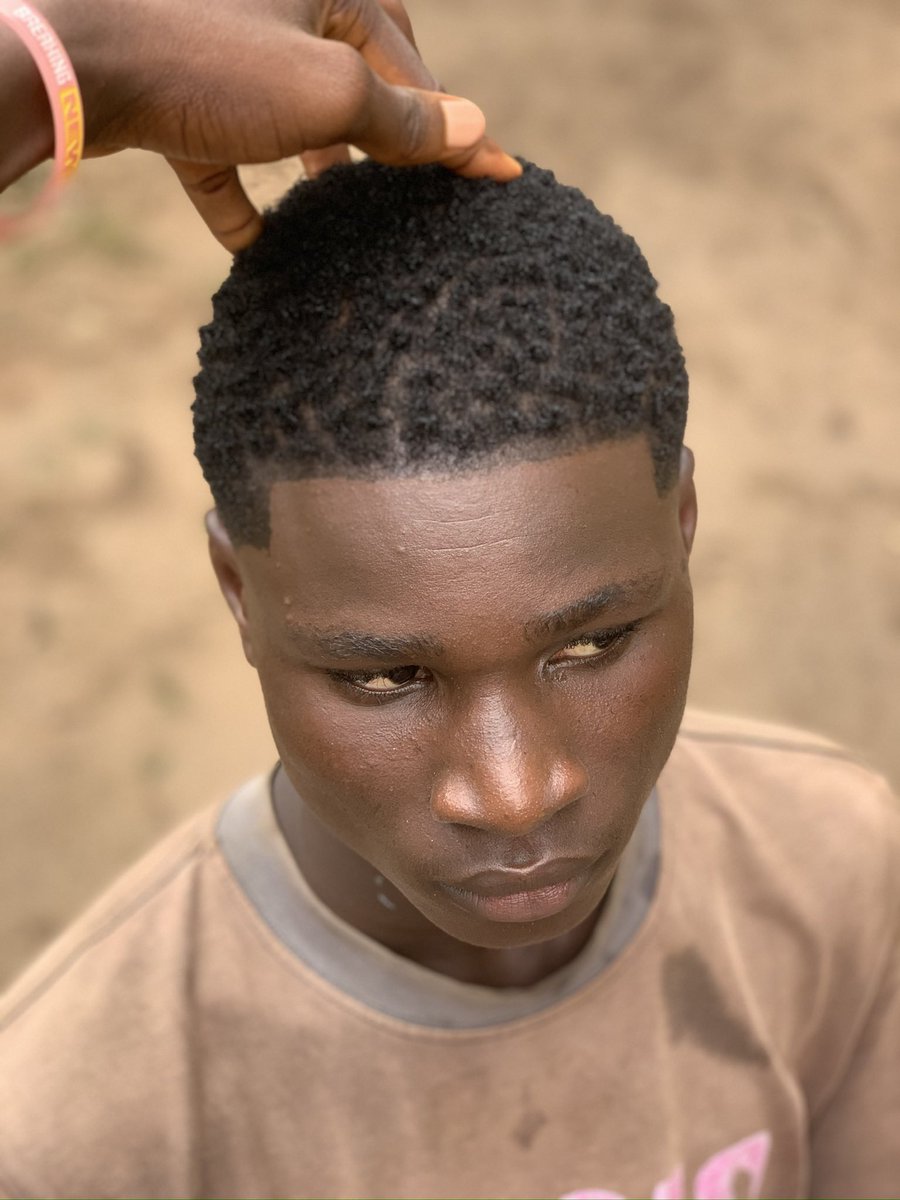 Vincent84334451's tweet photo. Guys make una rate my hand work, but Still learning ooo https://t.co/f3fLEDf4iL