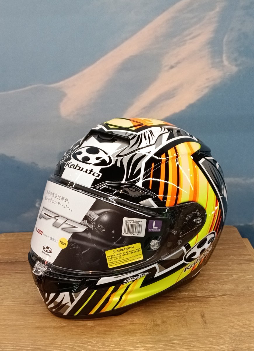 ricoland_oita's tweet photo. KABUTO F-17 【Mip JOAN MIR-2】

MOTOGP ジョアン・ミル選手のシグネチャーモデル❕数量限定で販売中です🆕
73,700円（税込）

#Kabuto #joan #バイク #大分 https://t.co/CiBdCNRF4O